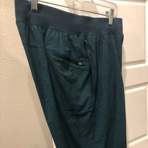 Men’s lululemon shorts 9in